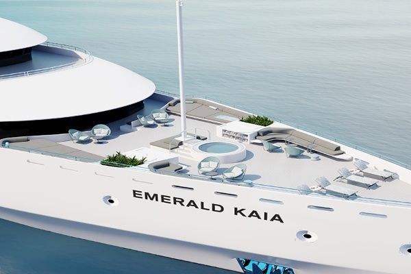 Emerald Kaia Gallery Image